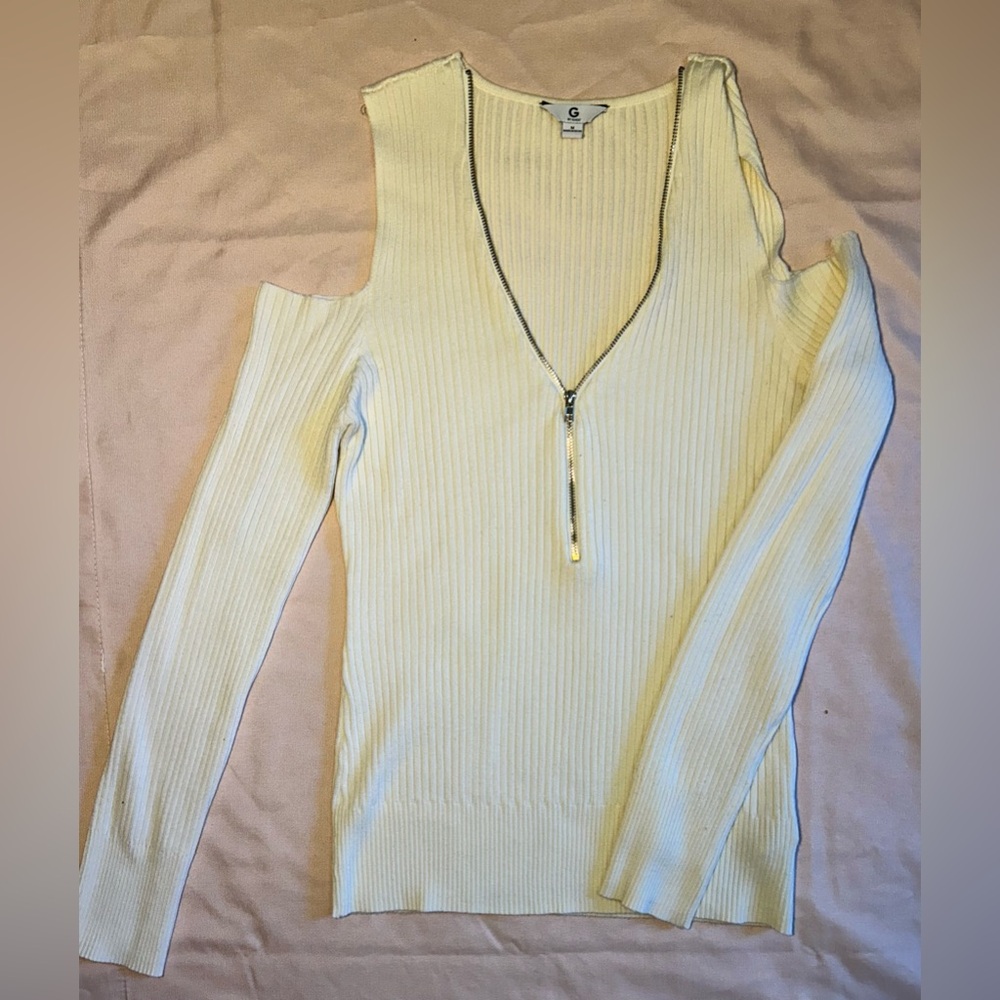 G by Guess Off-Shoulder Sweater in Cream with Zipper